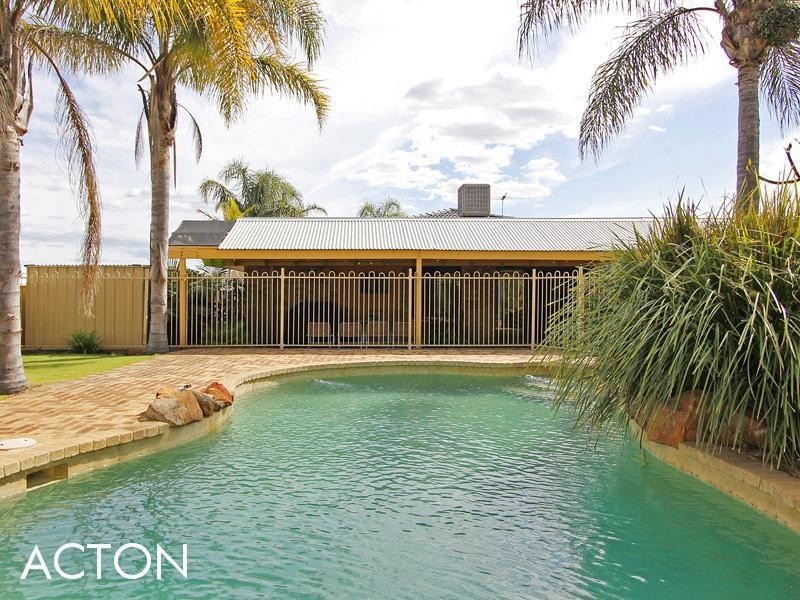 25 Vancouver Drive, Canning Vale WA 6155