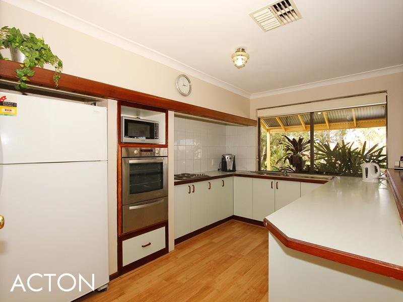 25 Vancouver Drive, Canning Vale WA 6155
