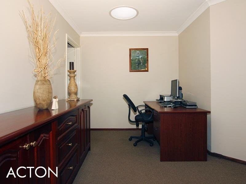 25 Vancouver Drive, Canning Vale WA 6155