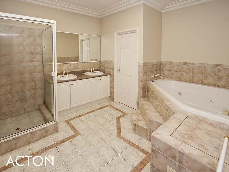 9 Forbes Road, Applecross WA 6153