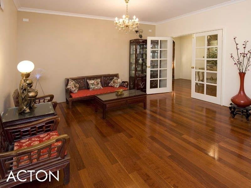 11 Jane Road, Applecross WA 6153