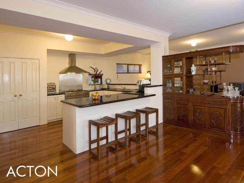 11 Jane Road, Applecross WA 6153