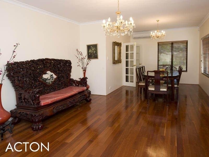 11 Jane Road, Applecross WA 6153