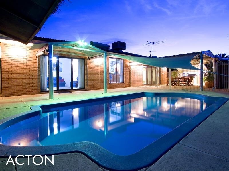 15 Dickenson Way, Booragoon WA 6154