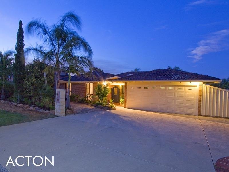15 Dickenson Way, Booragoon WA 6154