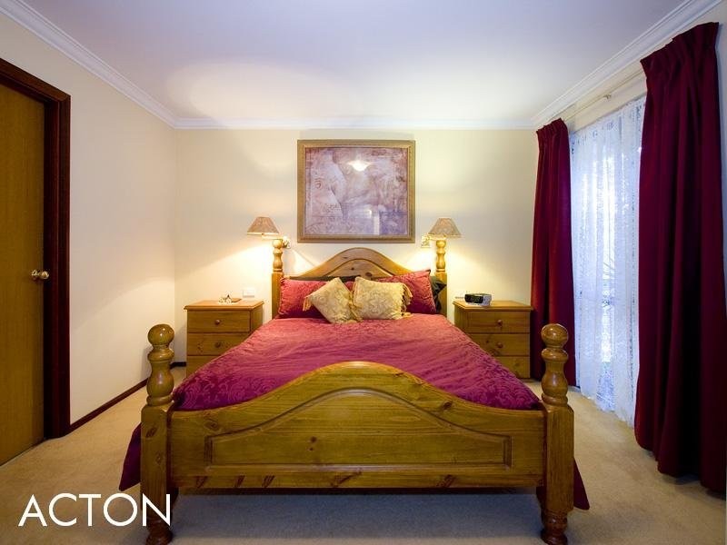 15 Dickenson Way, Booragoon WA 6154