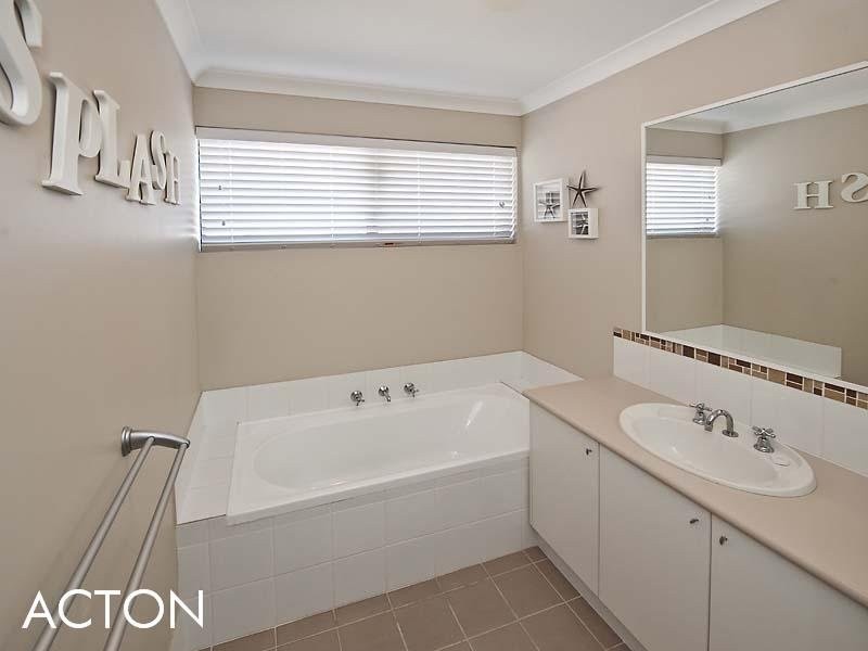 15 Catspaw Avenue, Beeliar WA 6164