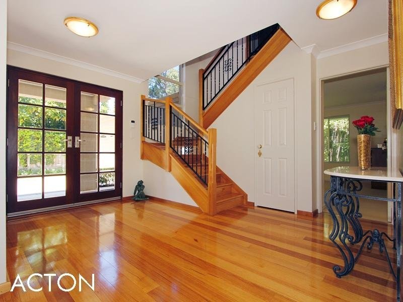 46 Dunvegan Road, Applecross WA 6153