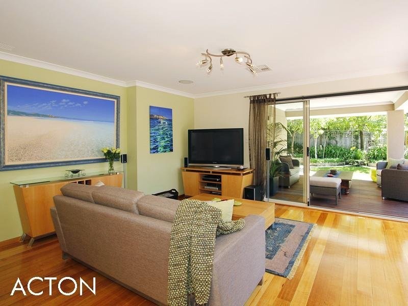 46 Dunvegan Road, Applecross WA 6153