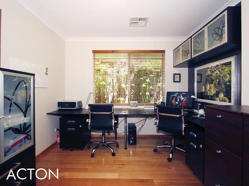 46 Dunvegan Road, Applecross WA 6153