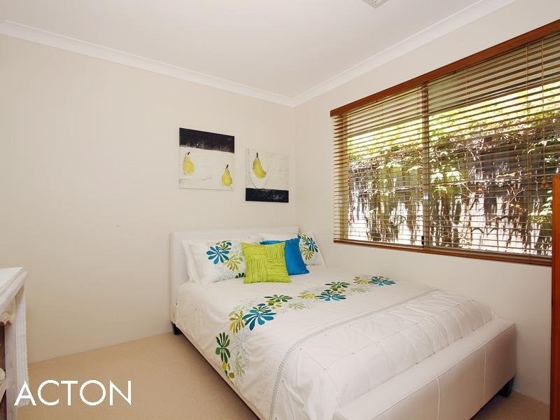 46 Dunvegan Road, Applecross WA 6153