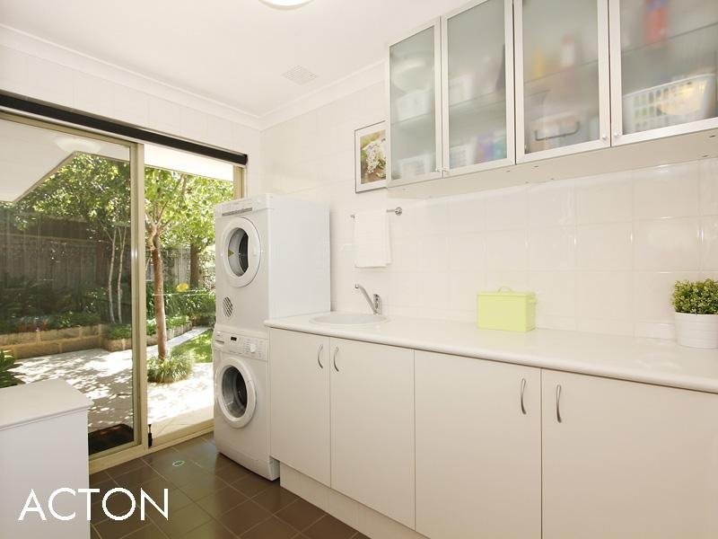 46 Dunvegan Road, Applecross WA 6153