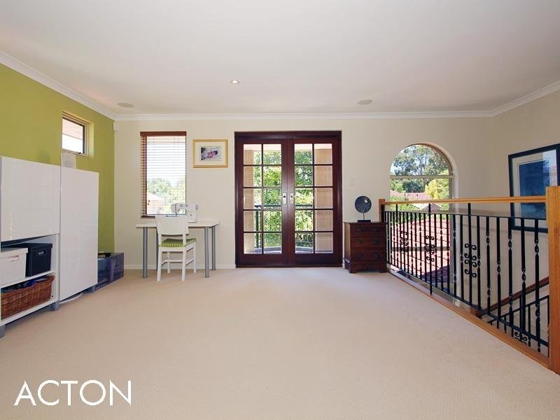 46 Dunvegan Road, Applecross WA 6153