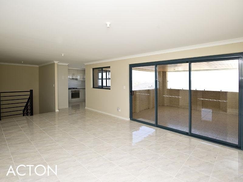 32 Bayview Terrace, Yangebup WA 6164