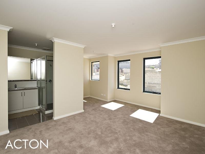 32 Bayview Terrace, Yangebup WA 6164