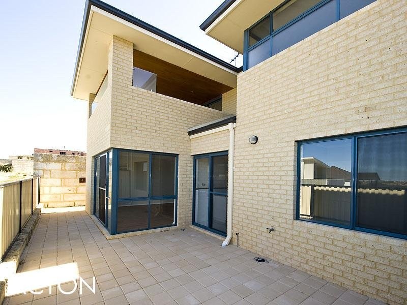 32 Bayview Terrace, Yangebup WA 6164