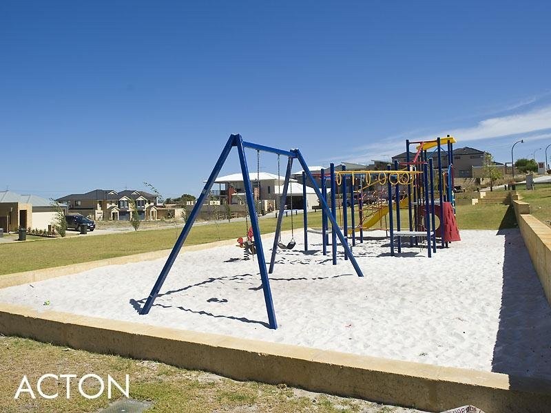 32 Bayview Terrace, Yangebup WA 6164