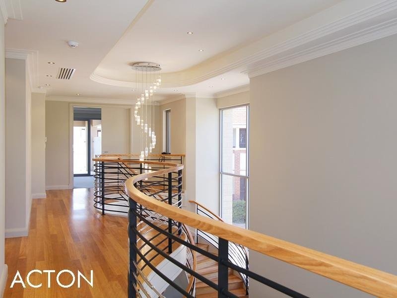 52 Duncraig Road, Applecross WA 6153