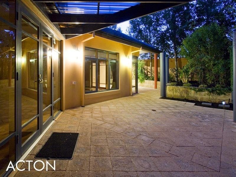 19A Troy Street, Applecross WA 6153