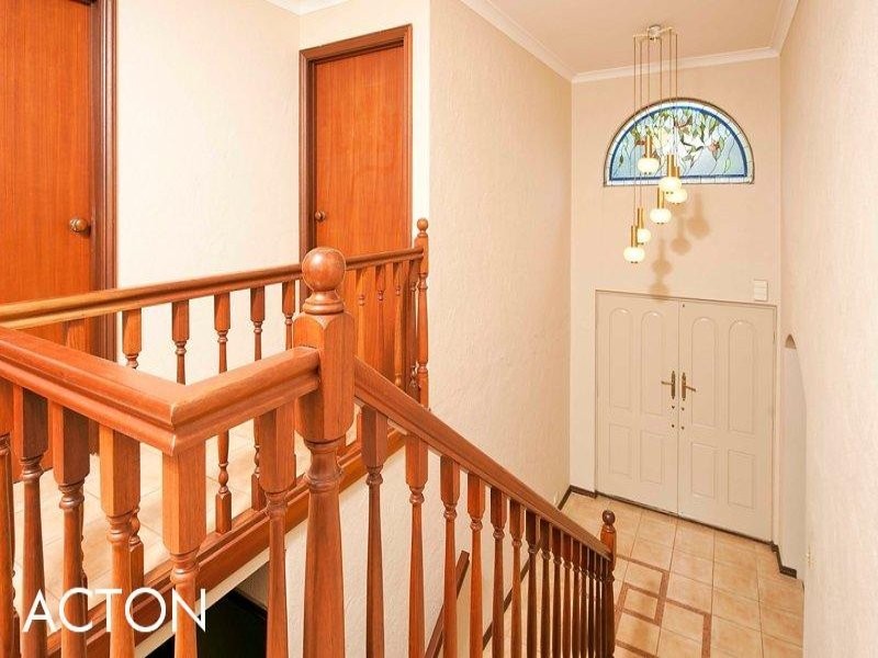 18 Maquire Way, Bull Creek WA 6149