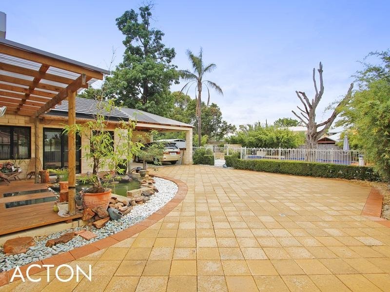 22 Tain Street, Applecross WA 6153