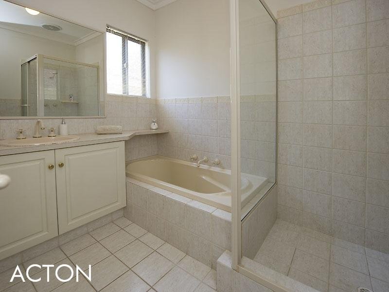 6A Third Avenue, Applecross WA 6153