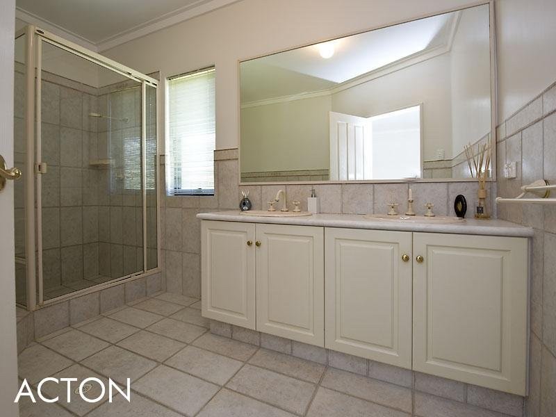 6A Third Avenue, Applecross WA 6153