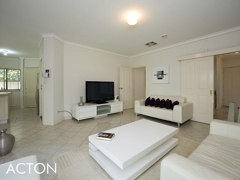 6A Third Avenue, Applecross WA 6153