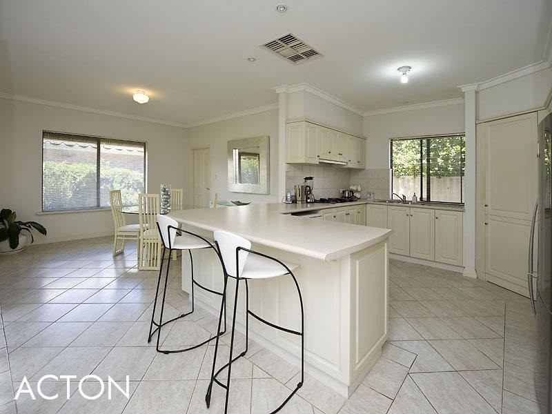 6A Third Avenue, Applecross WA 6153