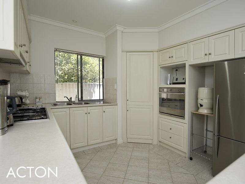 6A Third Avenue, Applecross WA 6153