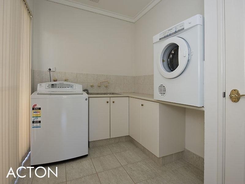 6A Third Avenue, Applecross WA 6153