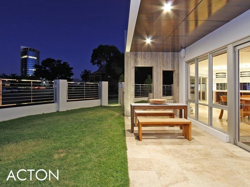 53A Canning Beach Road, Applecross WA 6153