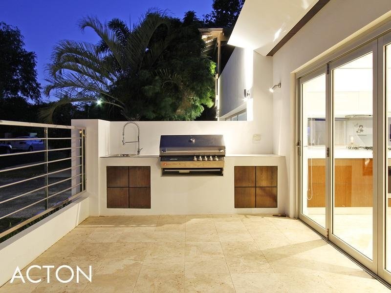 53A Canning Beach Road, Applecross WA 6153