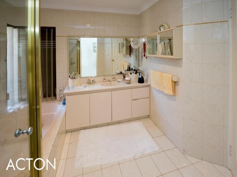 42A Allerton Way, Booragoon WA 6154