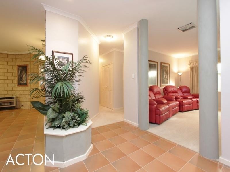 5 Prunella Crescent, Canning Vale WA 6155