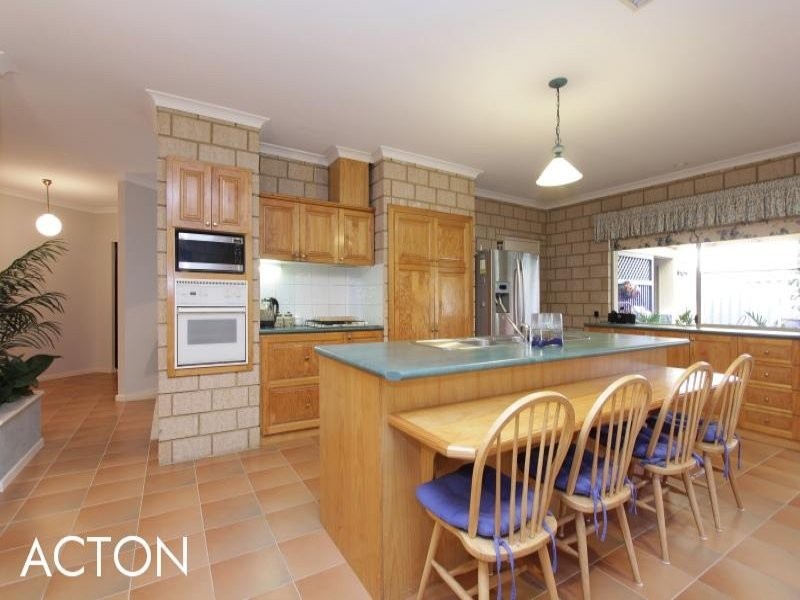 5 Prunella Crescent, Canning Vale WA 6155