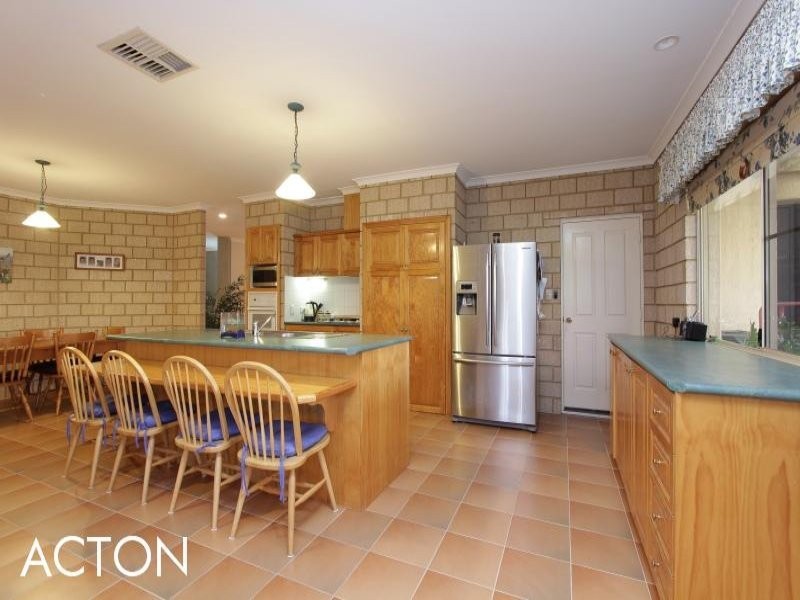 5 Prunella Crescent, Canning Vale WA 6155