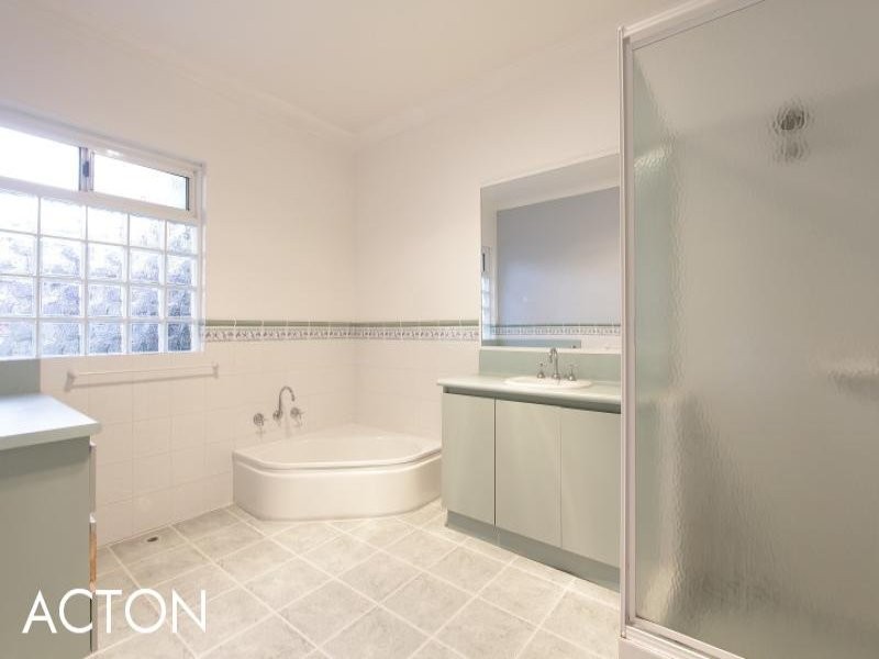 5 Prunella Crescent, Canning Vale WA 6155