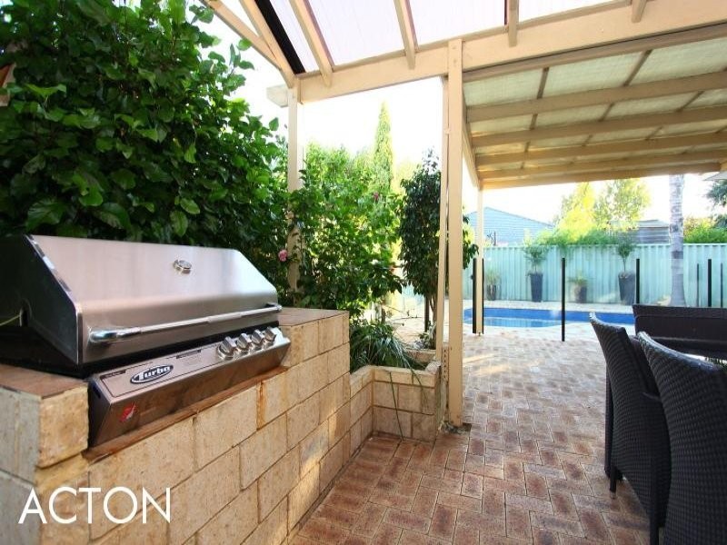 5 Prunella Crescent, Canning Vale WA 6155