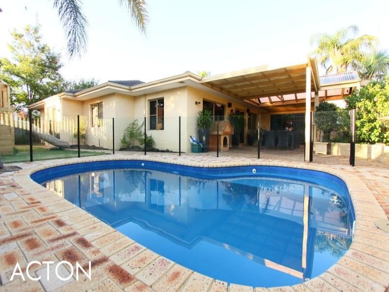 5 Prunella Crescent, Canning Vale WA 6155