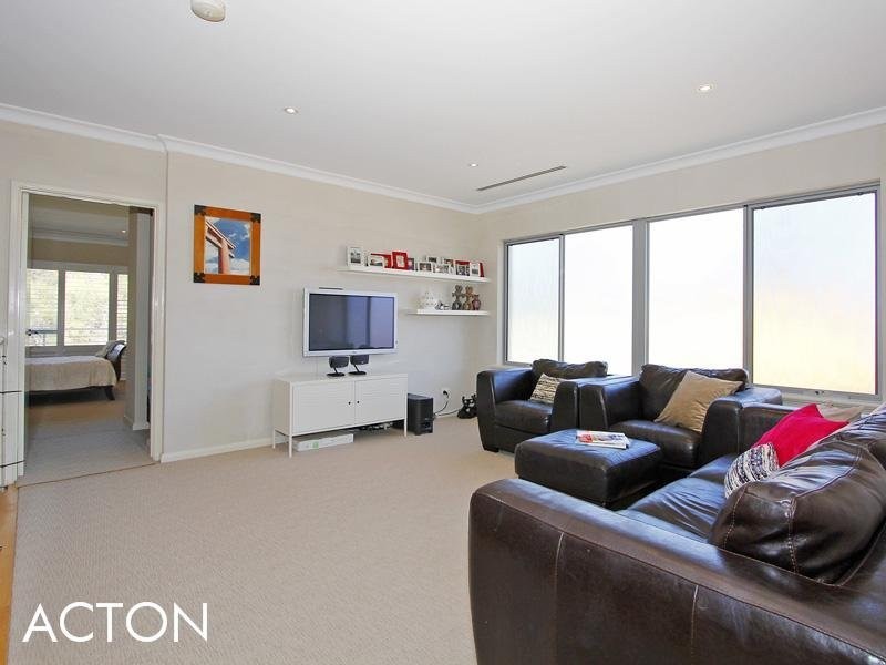 33B Bricknell Road, Attadale WA 6156