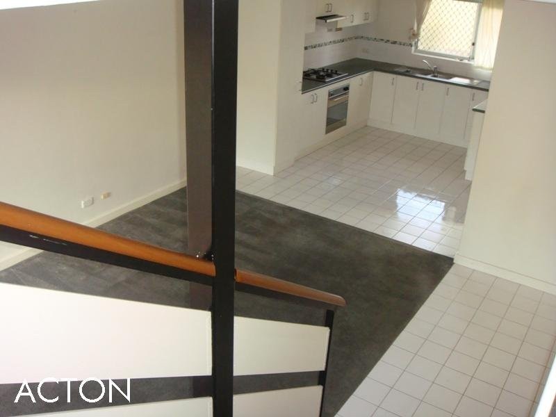 11/24 Melinga Court, Karawara WA 6152