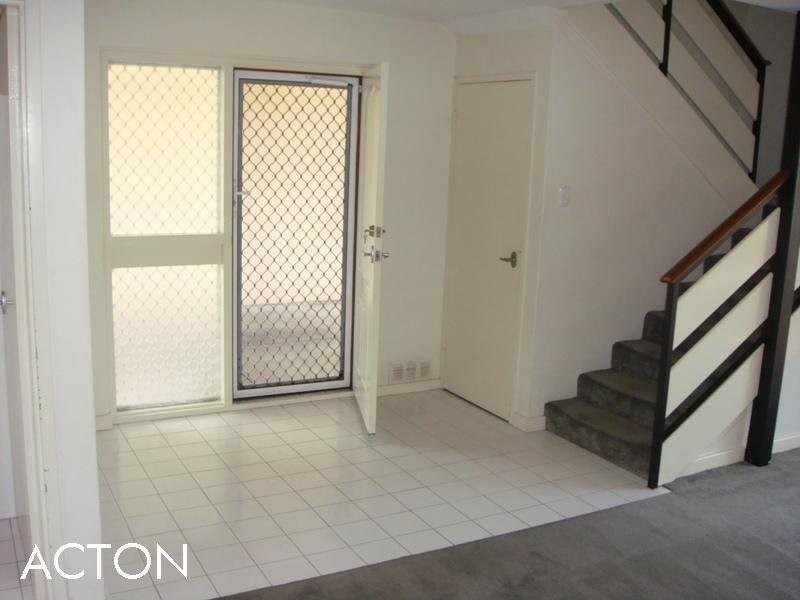 11/24 Melinga Court, Karawara WA 6152