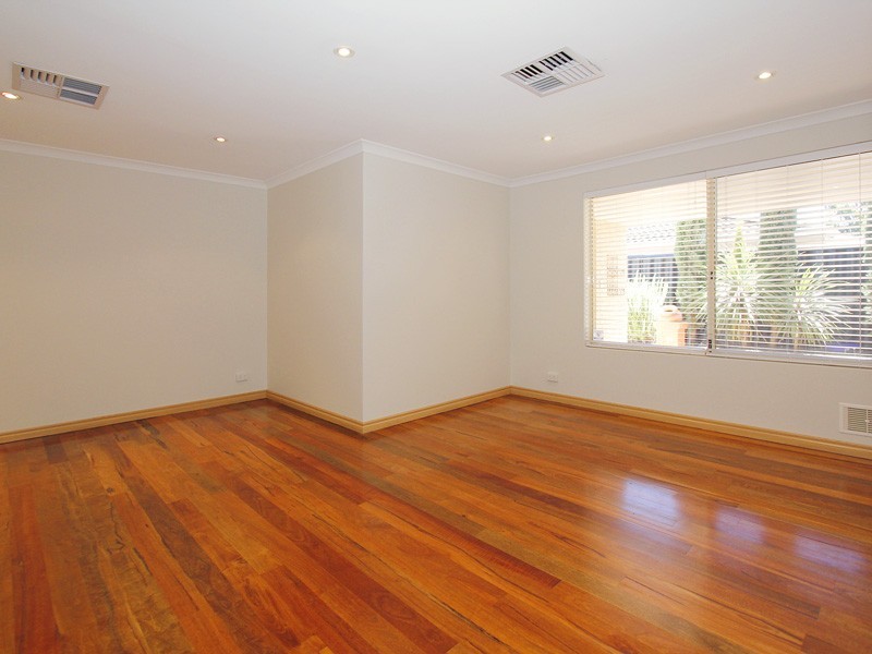 63 Ullapool Road, Mount Pleasant WA 6153