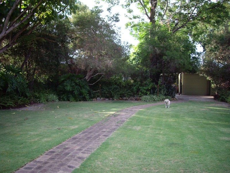 5 Bombard Street, Ardross WA 6153