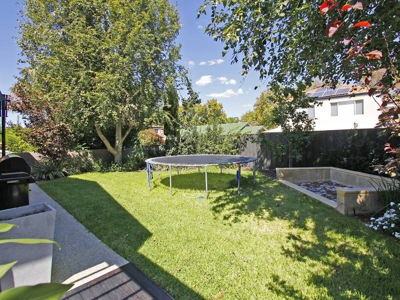 25A Tweeddale Road, Applecross WA 6153