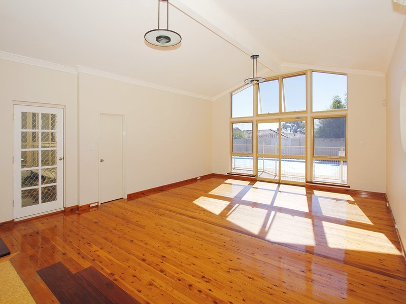 33 Polglass Way, Ardross WA 6153