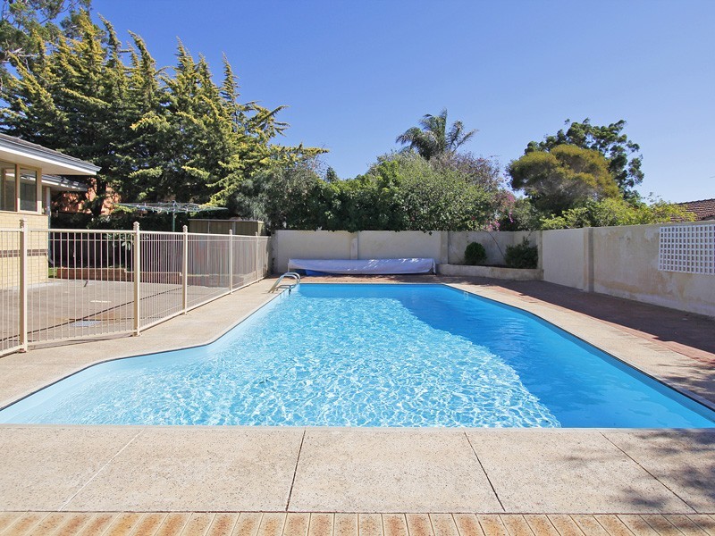 33 Polglass Way, Ardross WA 6153