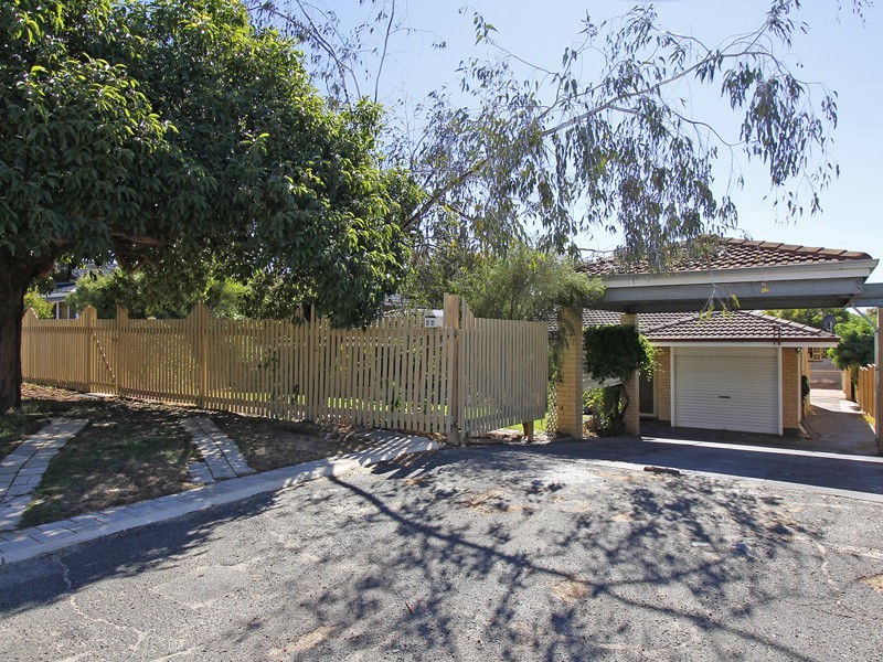 33 Polglass Way, Ardross WA 6153