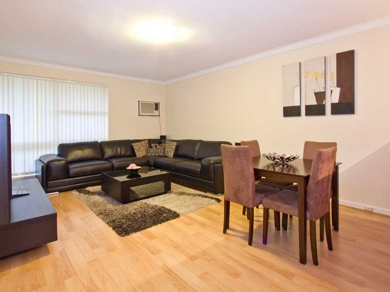 4B Ochiltree Way, Kardinya WA 6163